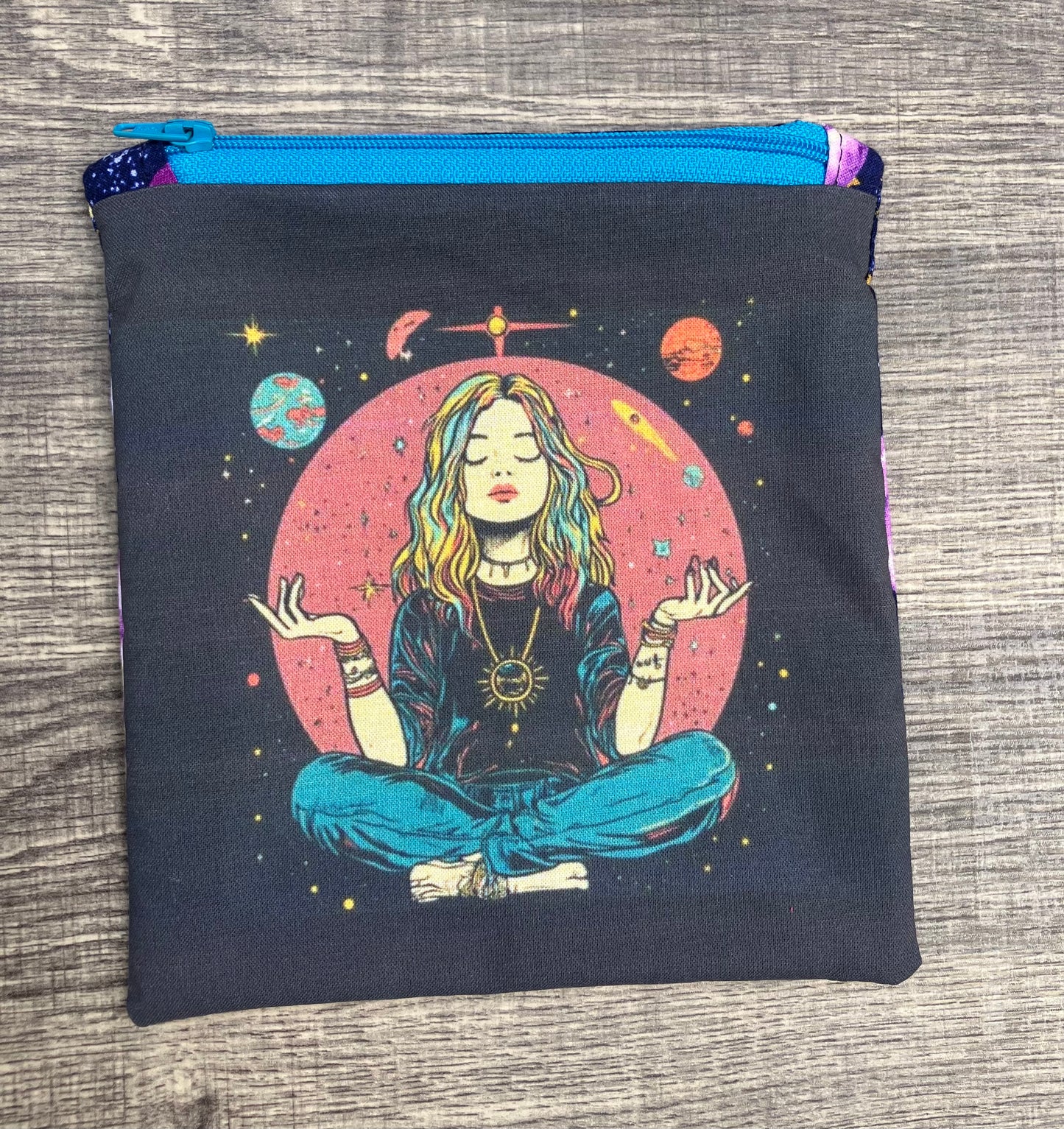 Take it easy Zipper clutch
