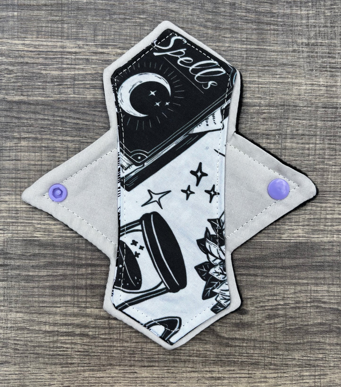 7.5” exposed core, moderate flow reusable pad